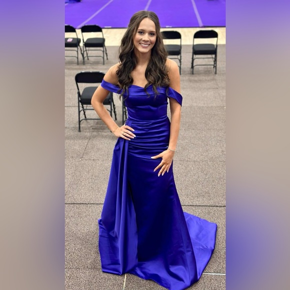 Beautiful Formal/Prom Dress from JJ’s House - Picture 1 of 1